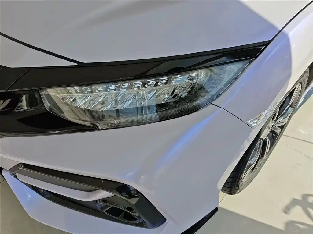 Honda Civic 2022 — фото 24