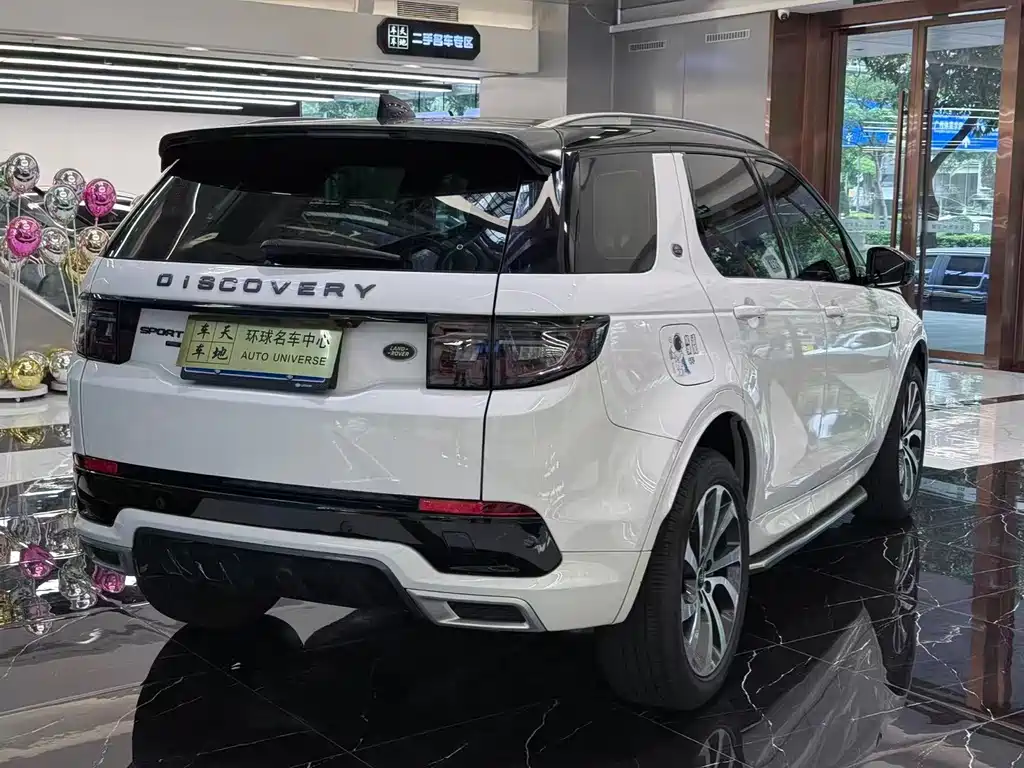 Land Rover Discovery Sport 2023 — фото 8