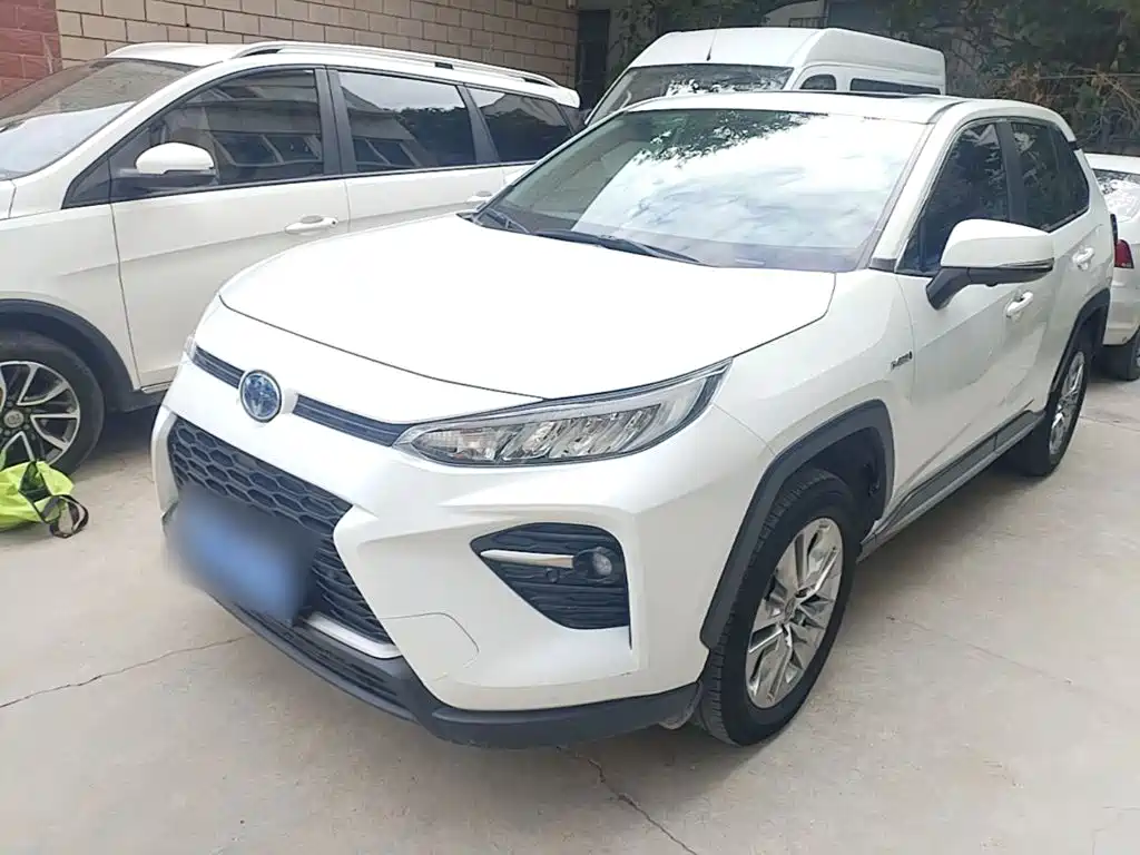 Toyota Wildlander 2021 — фото 1