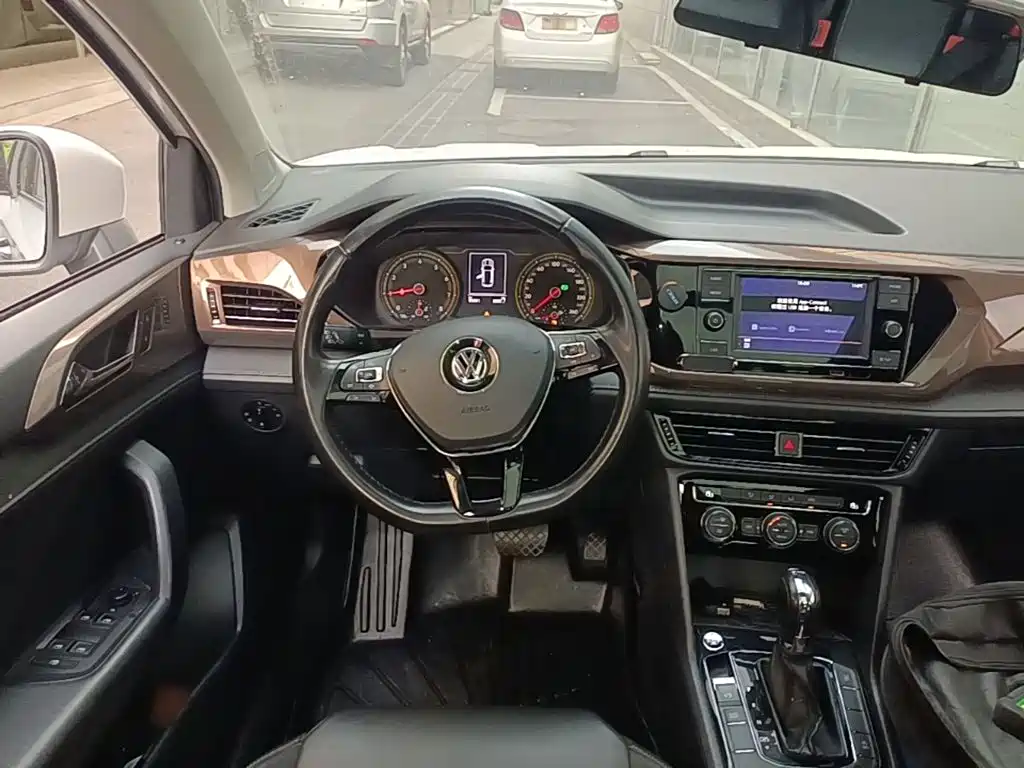 Volkswagen Tharu 2019 — фото 17
