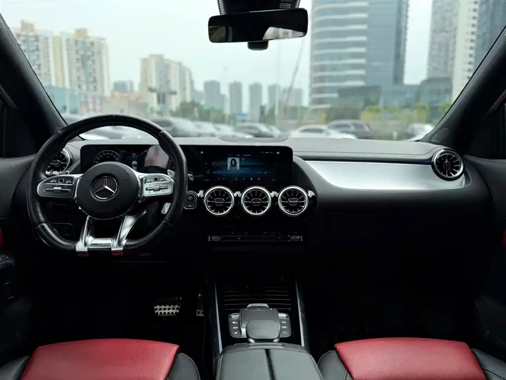 Mercedes-Benz GLA AMG 2022 — фото 13