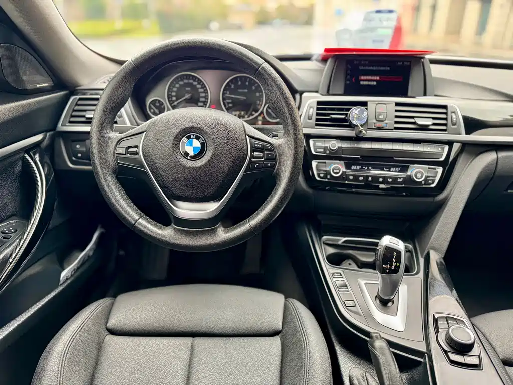 BMW 3 Series GT 2018 — фото 6