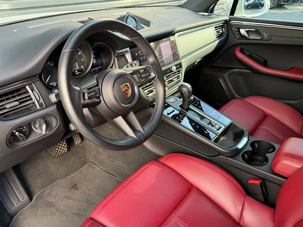Porsche Macan 2024 — фото 13