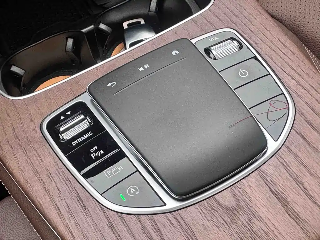 Mercedes-Benz E-Class 2024 — фото 10