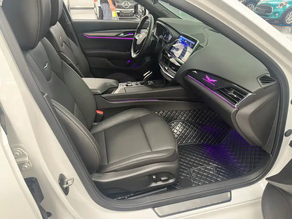 Cadillac CT5 2023 — фото 10