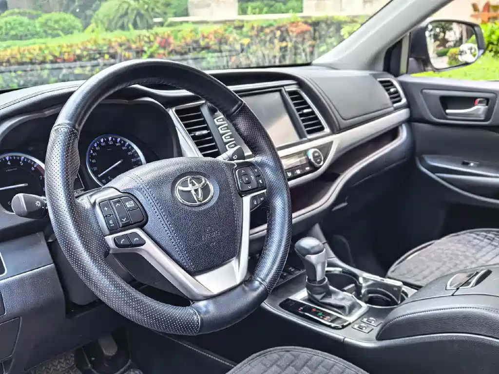 Toyota Highlander 2019 — фото 8
