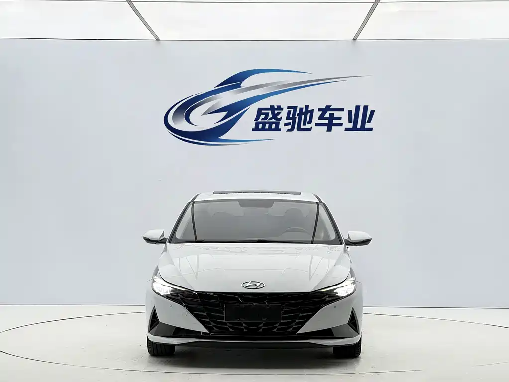 Hyundai Elantra 2023