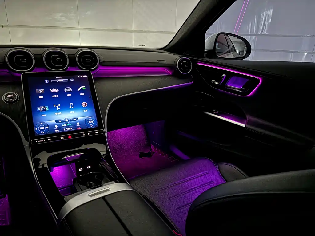 Mercedes-Benz C-Class 2024 — фото 14