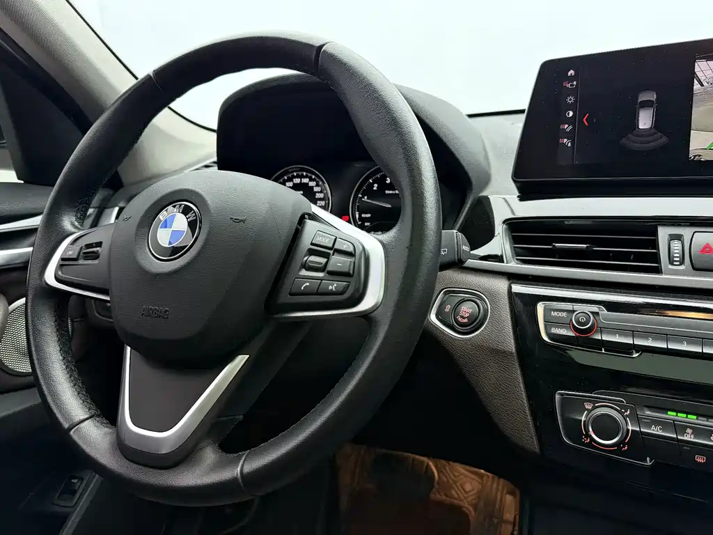 BMW X1 2022 — фото 8