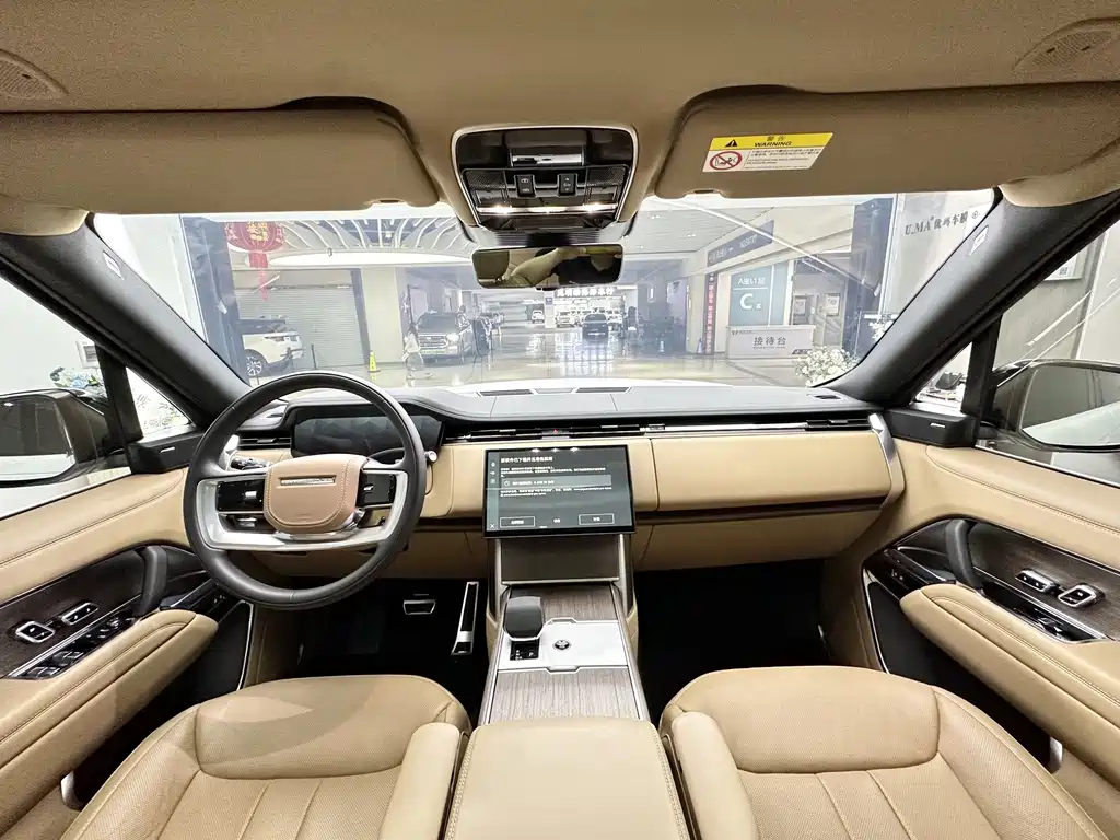 Land Rover Range Rover 2025 — фото 11