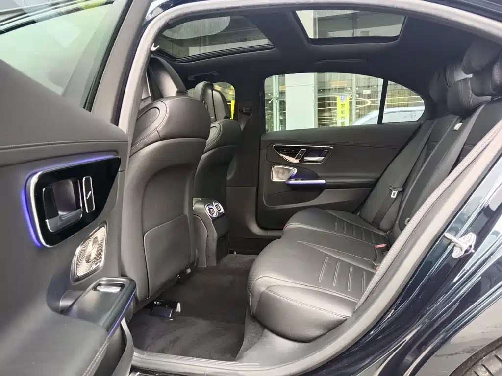 Mercedes-Benz C-Class 2022 — фото 10