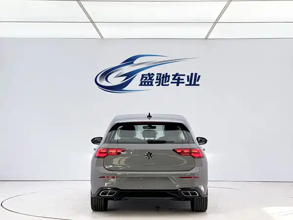 Volkswagen Golf 2024