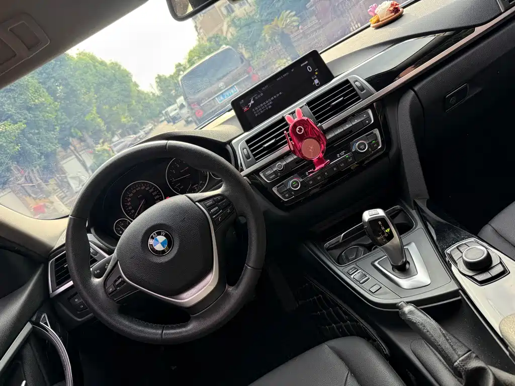 BMW 3 Series 2016 — фото 9