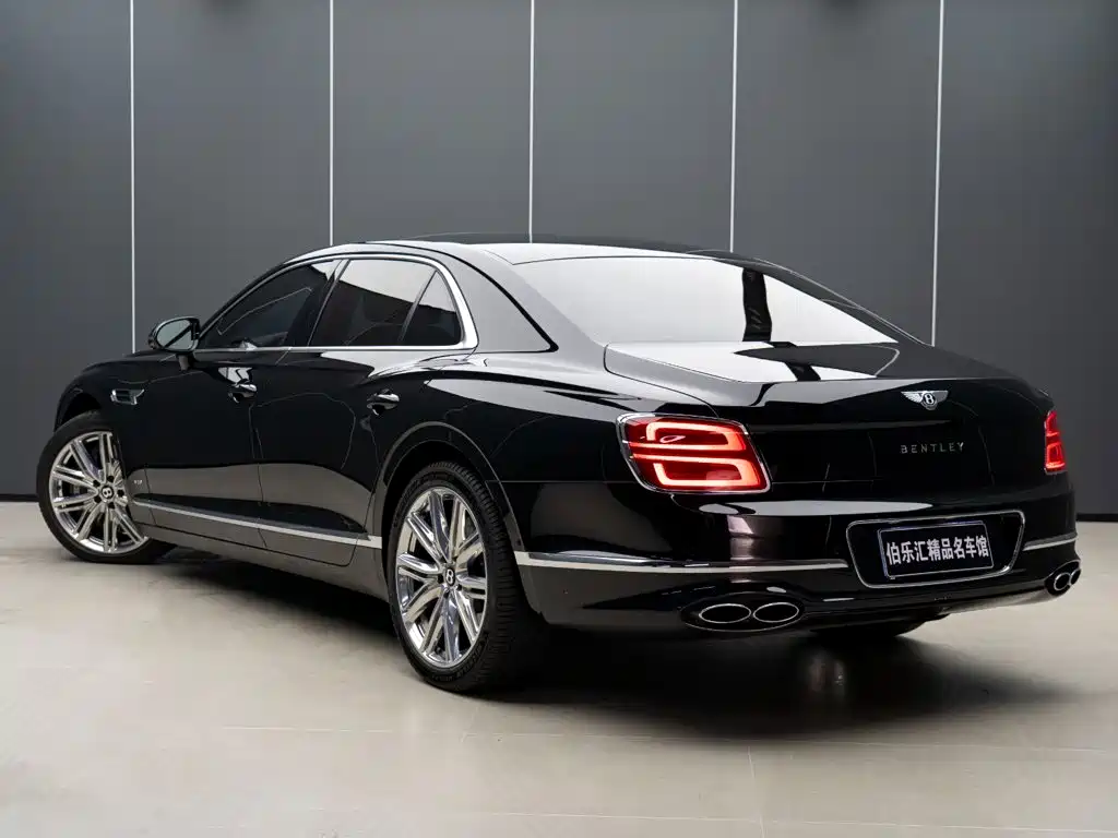 Bentley Flying Spur 2022 — фото 4