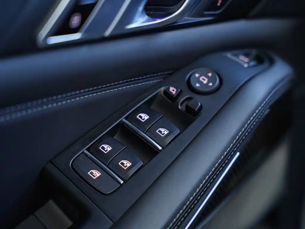 BMW X5 M 2022 — фото 17