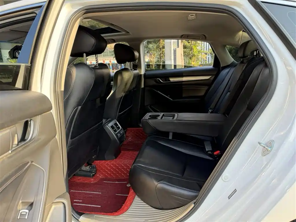Honda Accord 2022 — фото 19