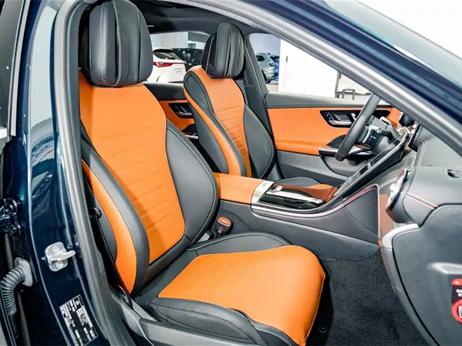 Mercedes-Benz C-Class 2024 — фото 16