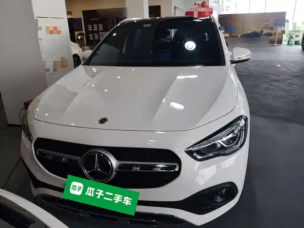 Mercedes-Benz GLA 2024