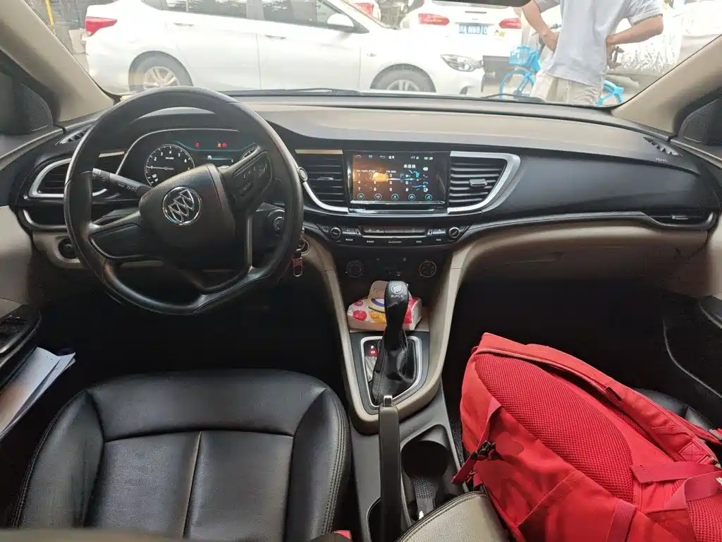Buick Excelle 2015 — фото 10