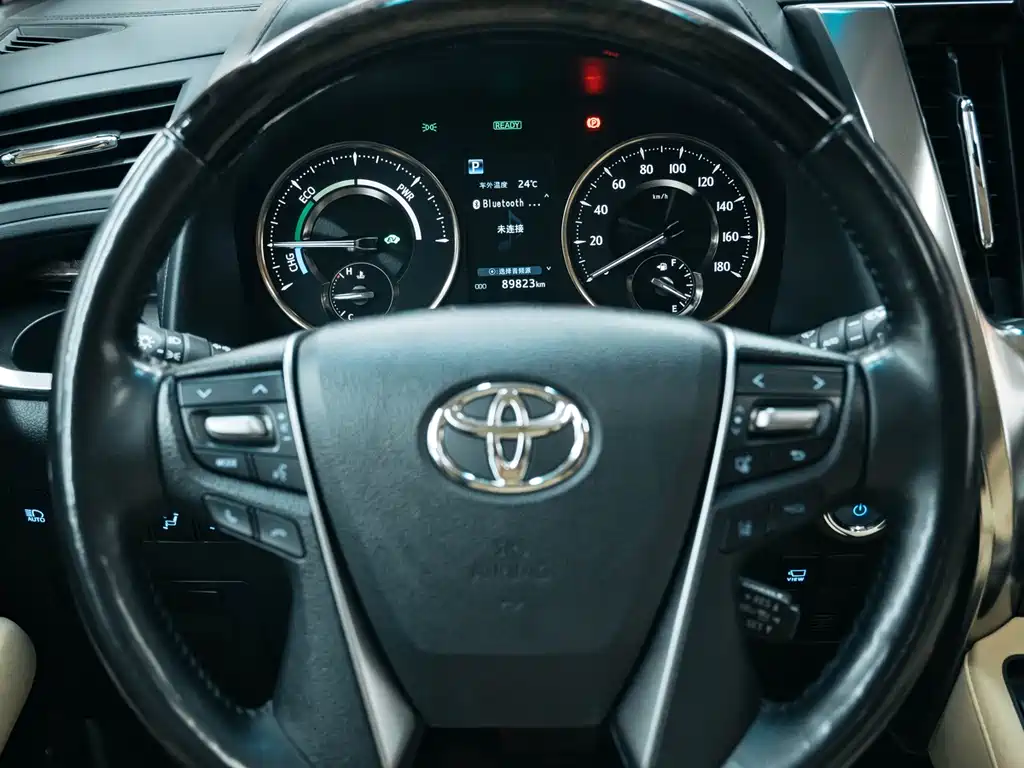 Toyota Alphard 2020 — фото 13