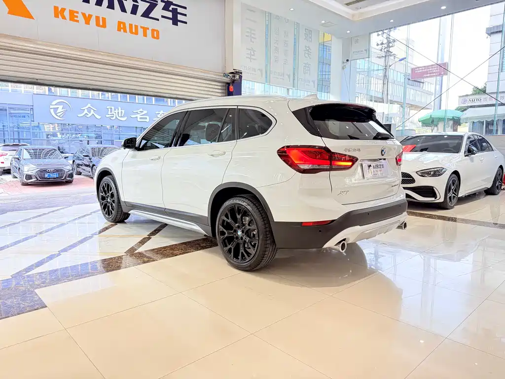BMW X1 2022 — фото 17