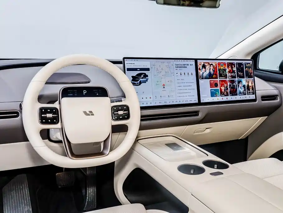 Li Auto i8 2025 — фото 14