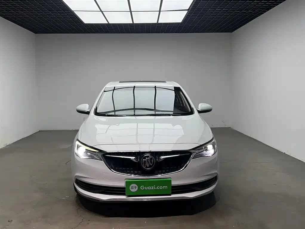 Buick Excelle 2019 — фото 15