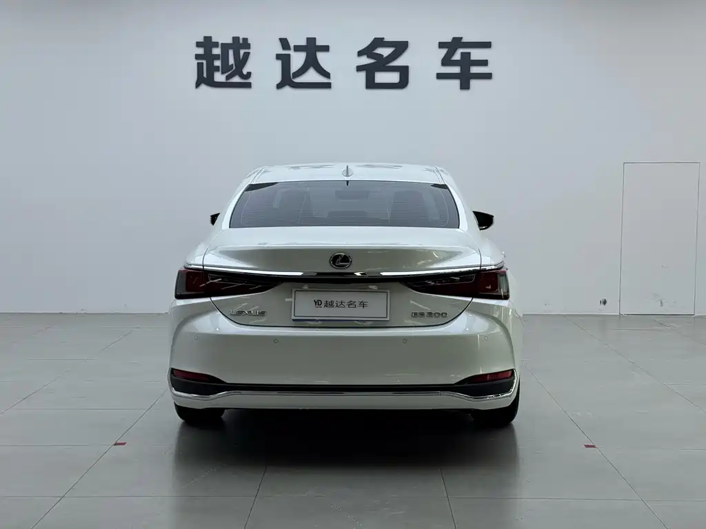 Lexus ES 2024 — фото 18