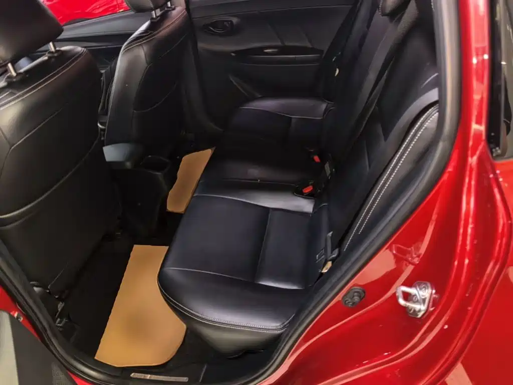 Toyota Yaris L 2023 — фото 17