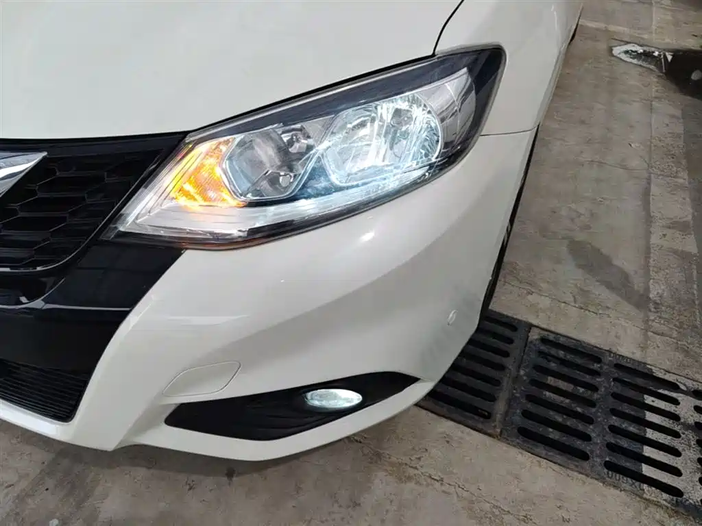 Nissan Tiida 2018 — фото 23
