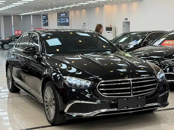Mercedes-Benz E-Class 2022