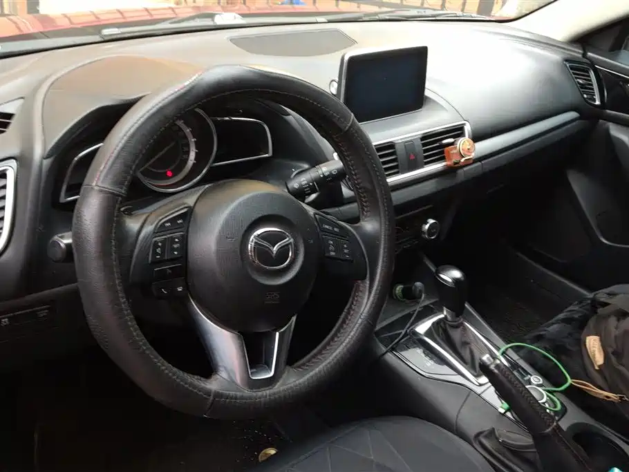 Mazda 3 Axela 2015 — фото 12