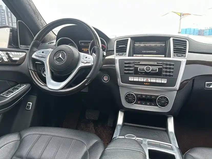 Mercedes-Benz GL-Class 2016 — фото 8