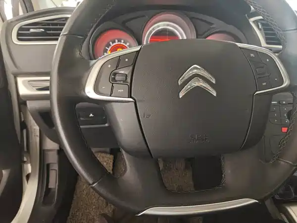 Citroën C4L 2014