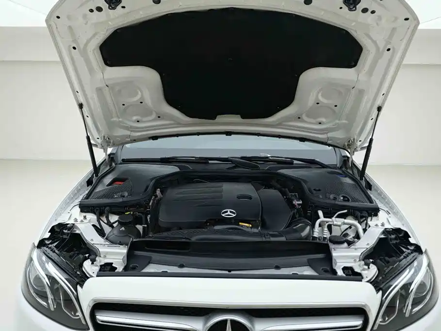 Mercedes-Benz E-Class 2020 — фото 7