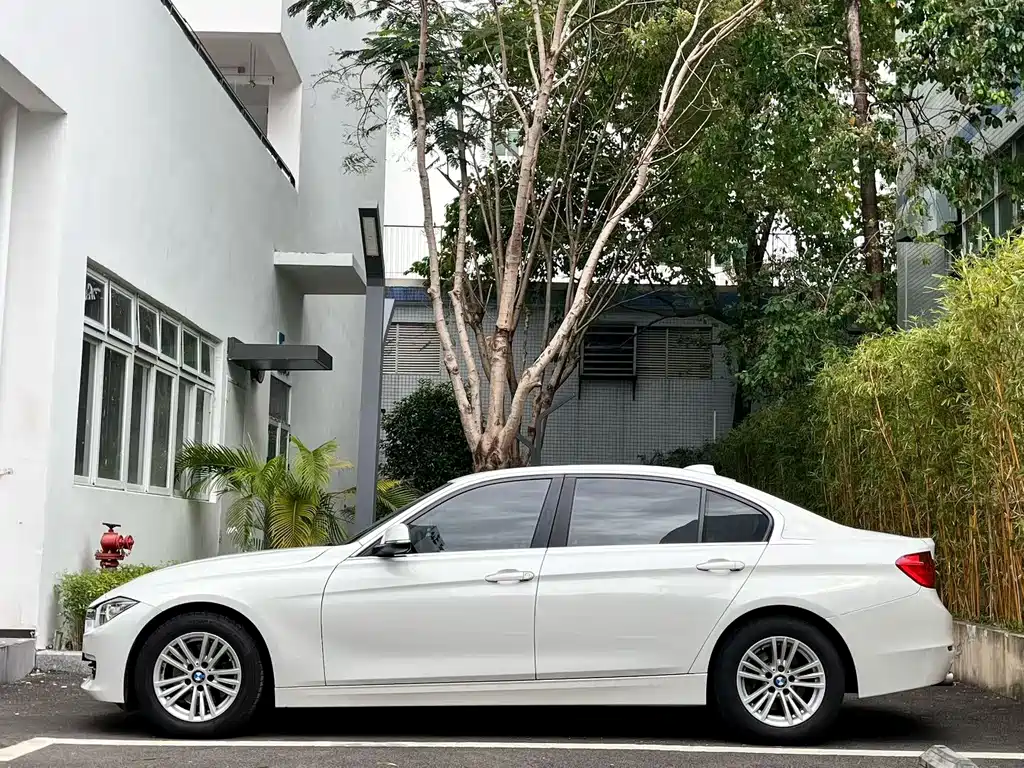 BMW 3 Series 2015 — фото 14