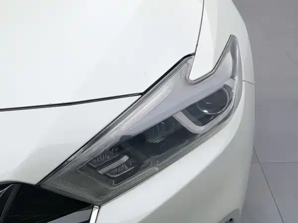 Nissan Sima 2018