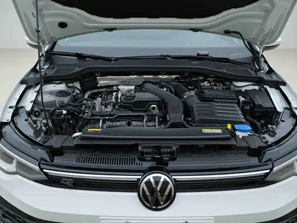 Volkswagen Golf 2025