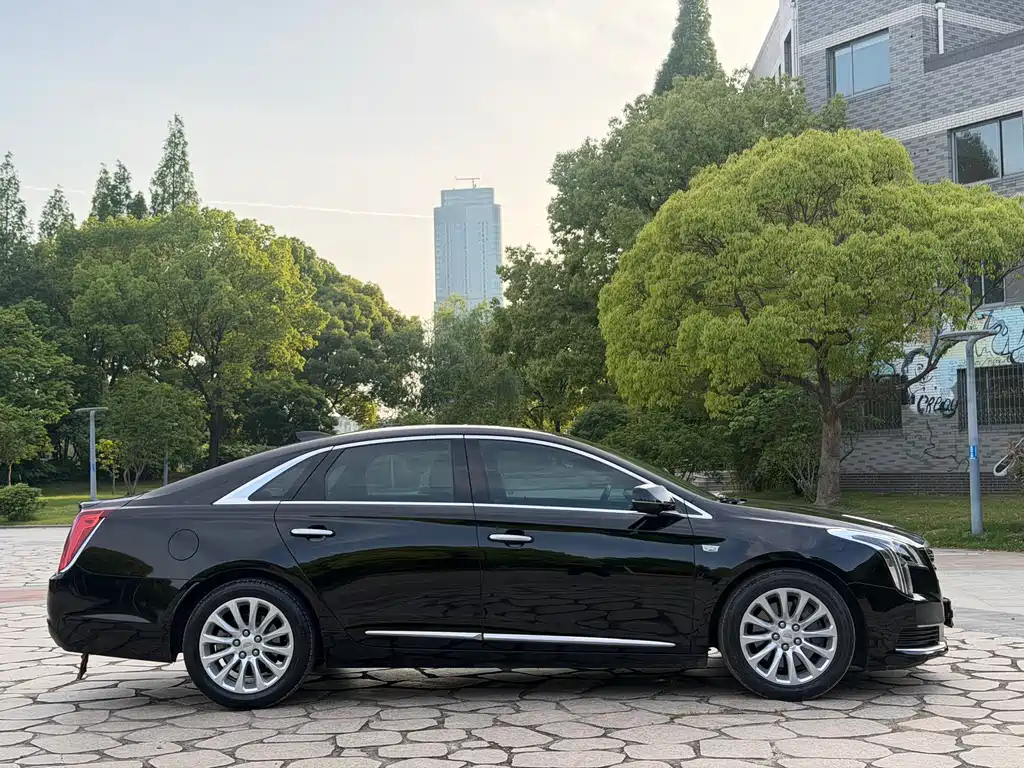 Cadillac XTS 2019 — фото 11