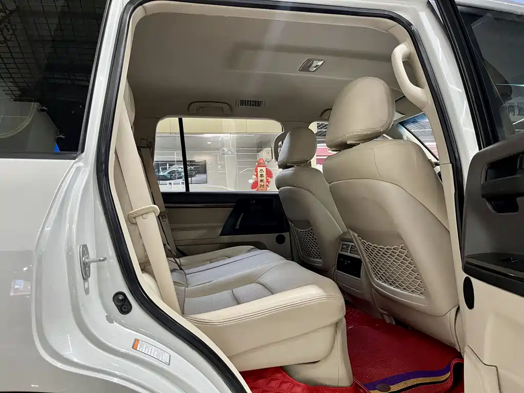 Toyota Land Cruiser 2018 — фото 15