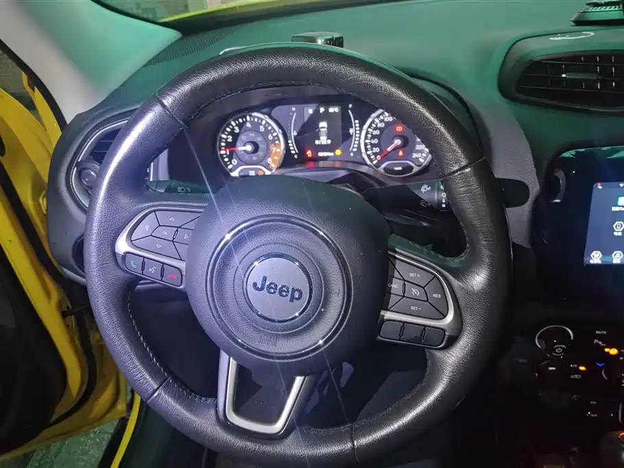 Jeep Renegade 2021 — фото 15