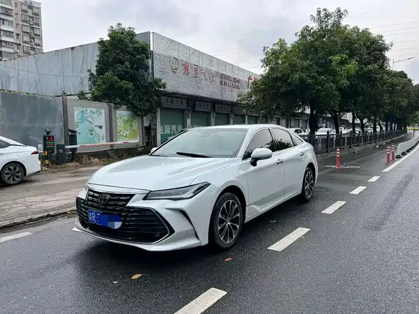 Toyota Avalon 2022