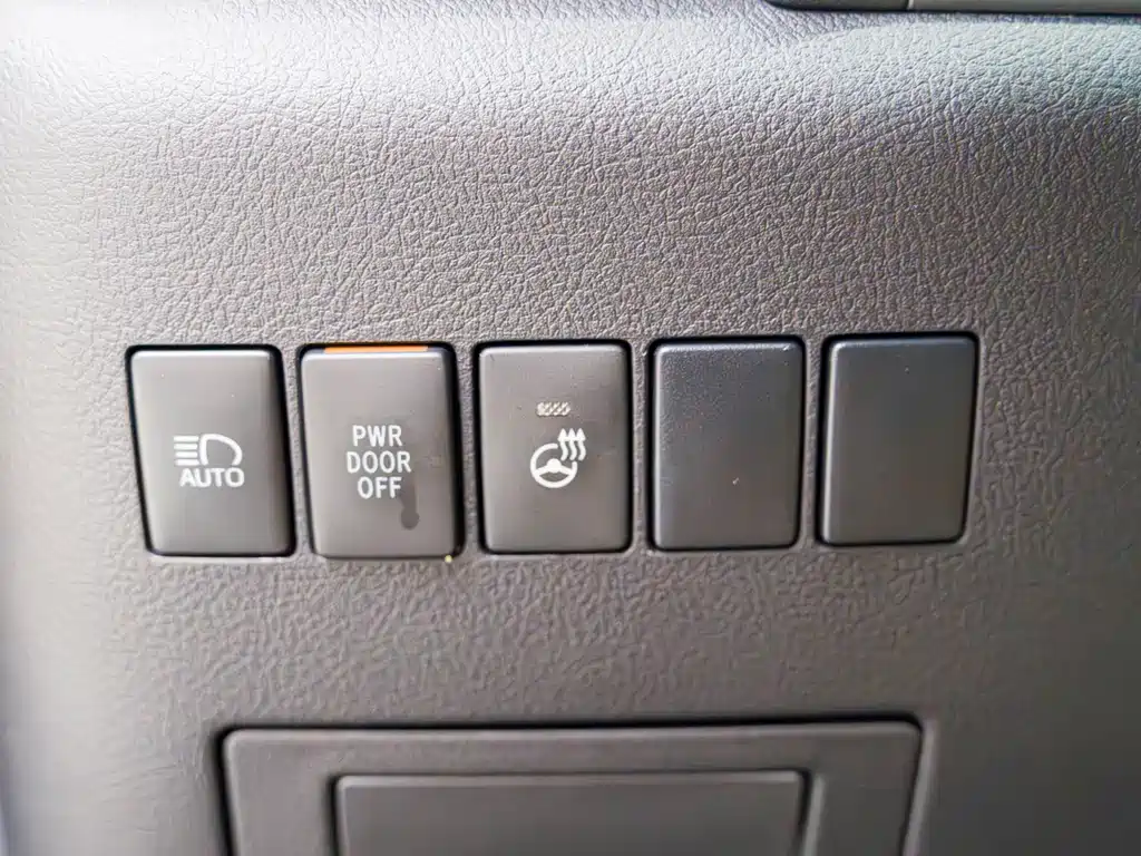 Toyota Alphard 2018 — фото 7