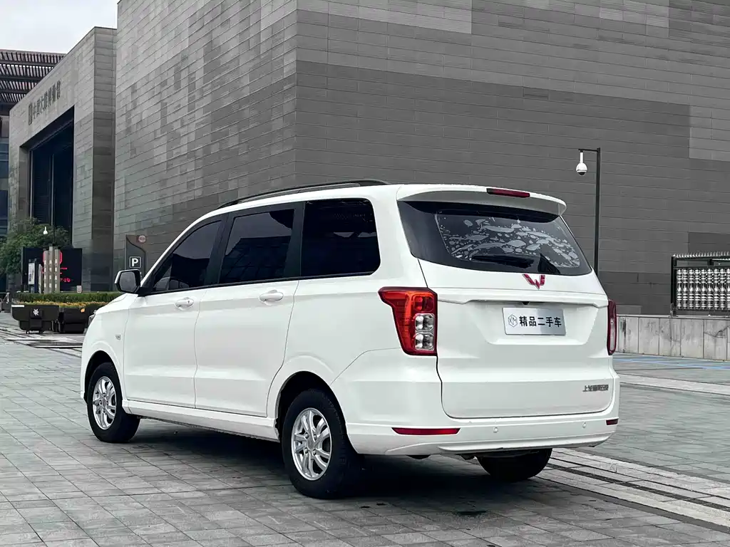 Wuling Hongguang 2019 — фото 8