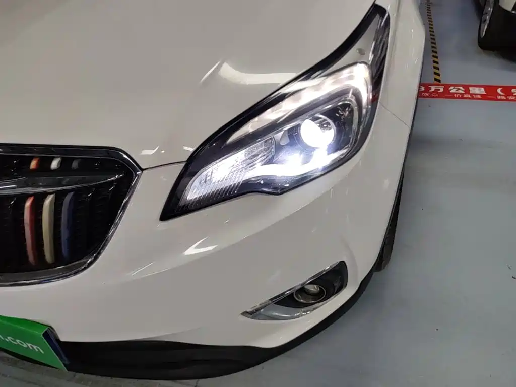 Buick Envision Plus 2018 — фото 24