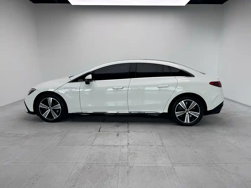 Mercedes-Benz EQE 2025 — фото 20