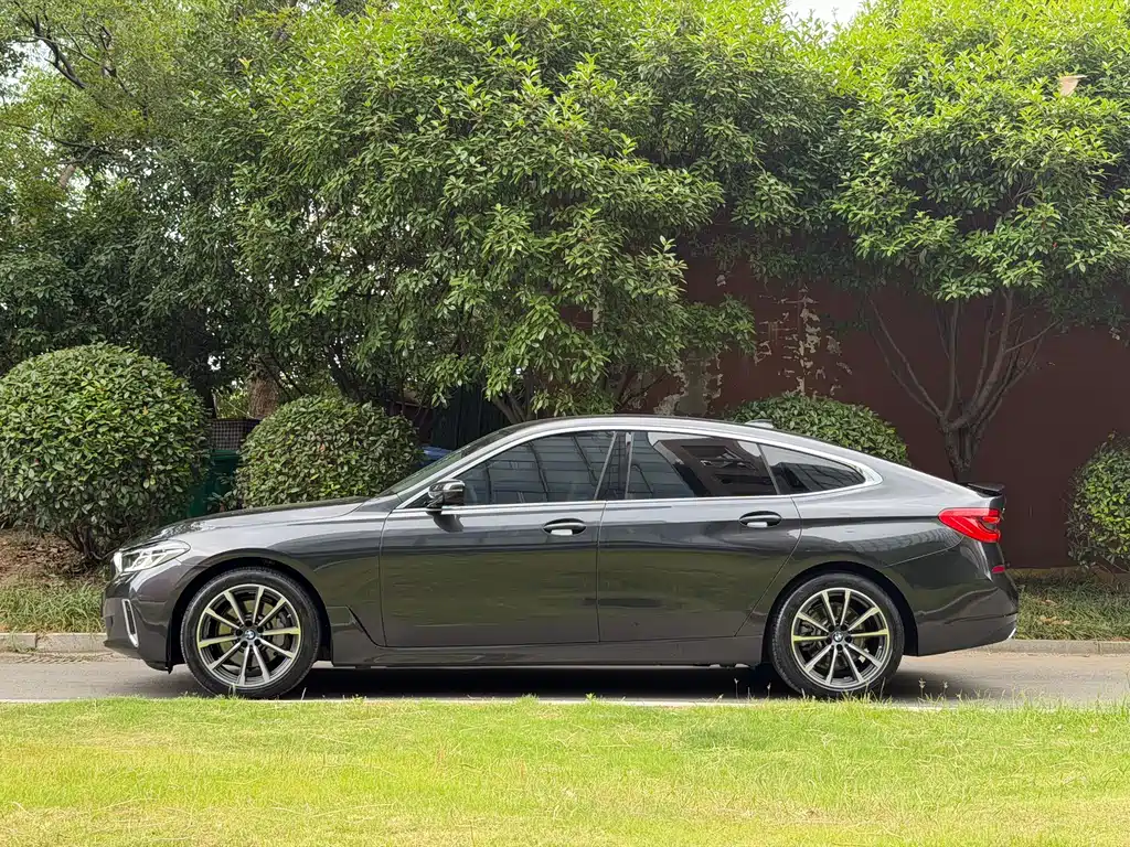 BMW 6 Series GT 2021 — фото 10