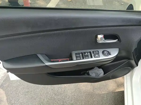 Kia K2 2016