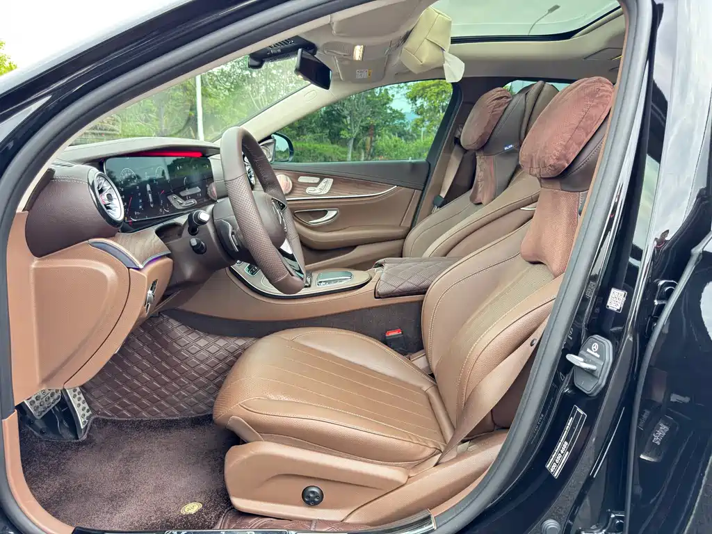 Mercedes-Benz E-Class 2022 — фото 11