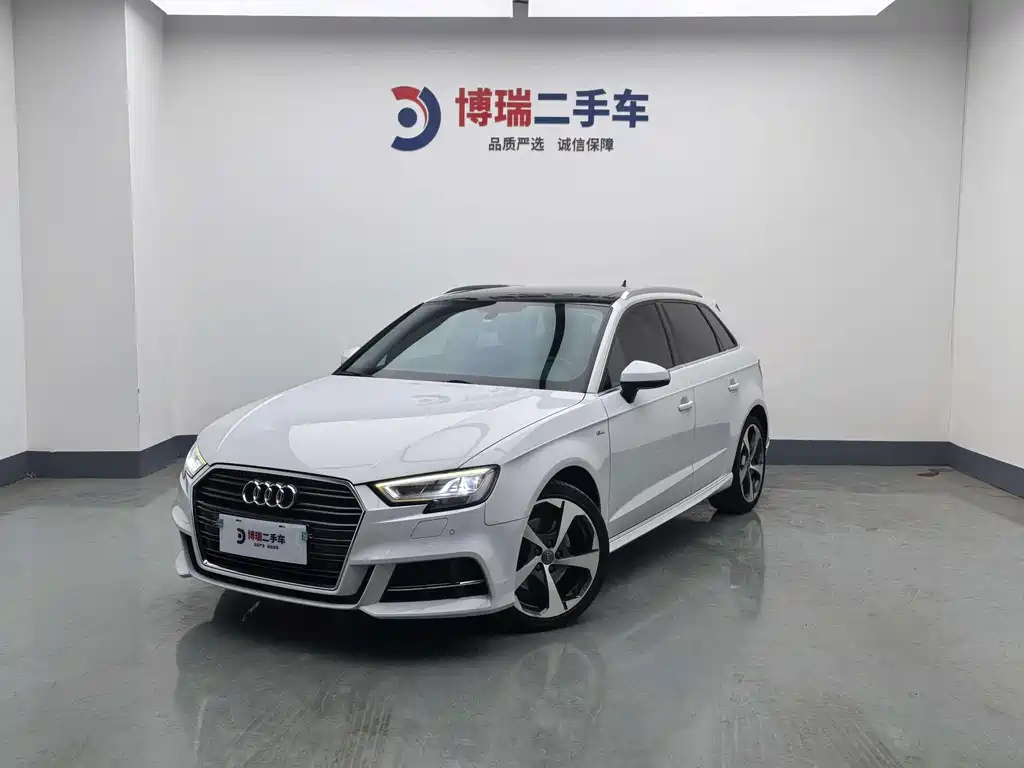 Audi A3 2019 — фото 1